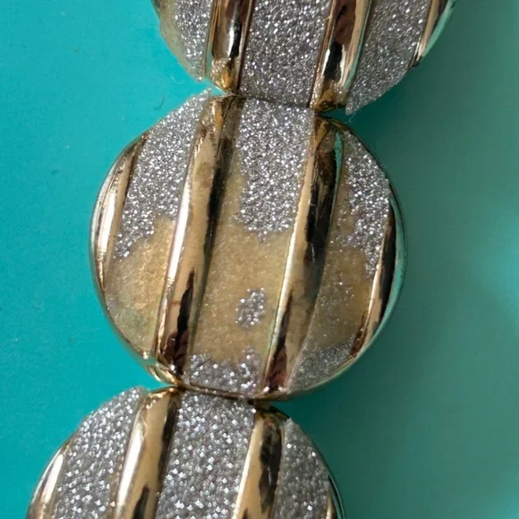 Neiman Marcus Monet Gold-plated Bracelet - Picture 7 of 7